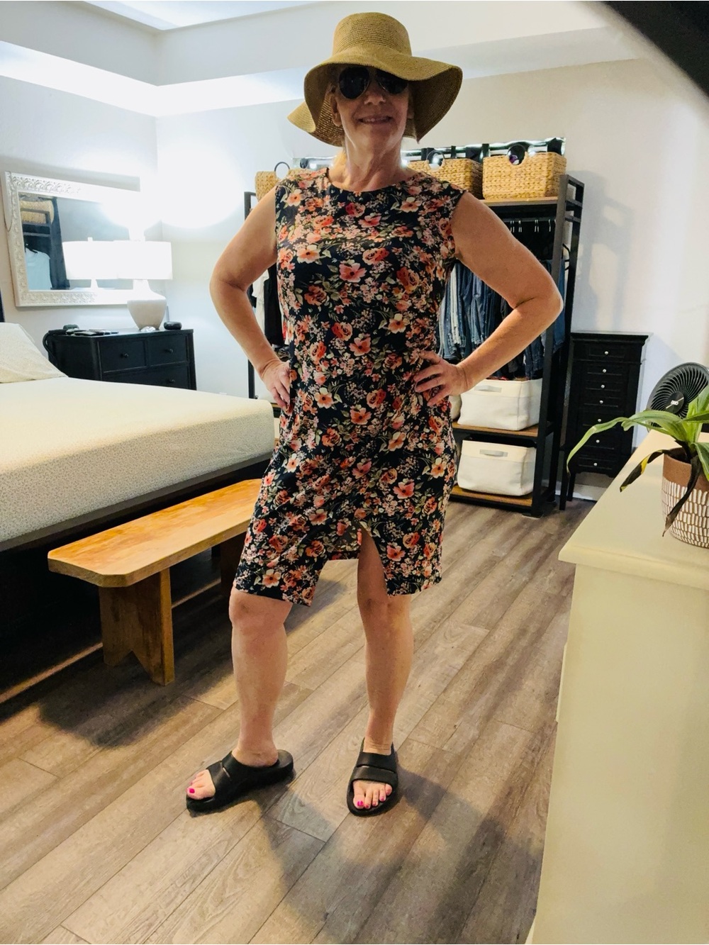 Verse Floral Sleeveless Shift Dress in Black and Coral XL